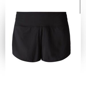 P49. Lululemon Speed Short *4-way Stretch 2.5"
Size 8
Black